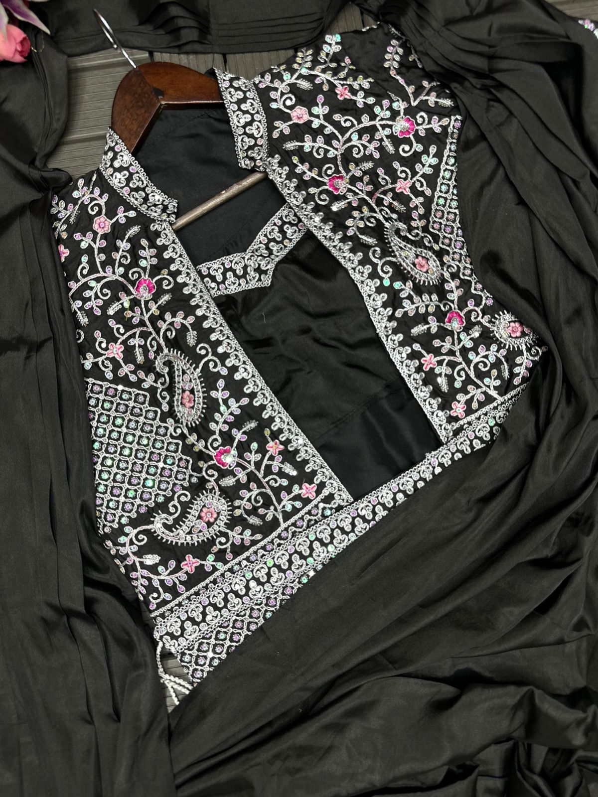 1 Minute Saree Ready To Wear with Full Coat - Heavy Rangoli