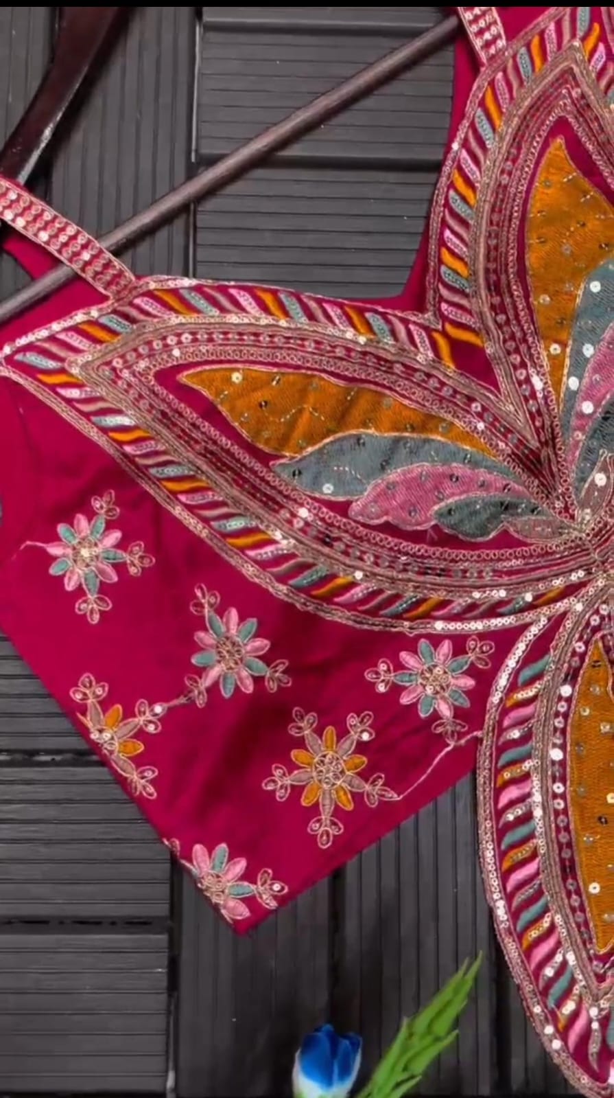 1 Minute Sarees - Heavy Chinon