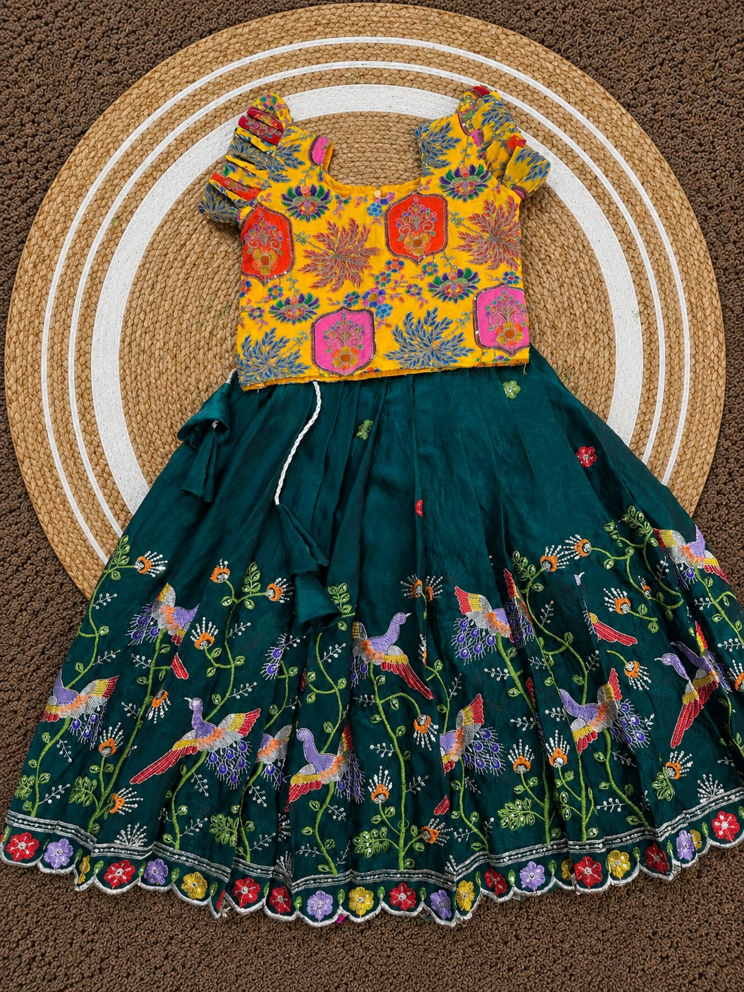 NEW LAUNCHING KIDS LEHENGA CHOLI