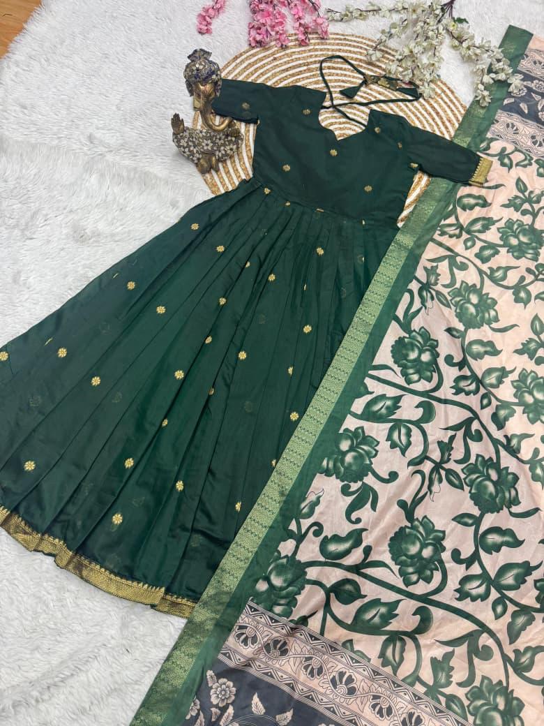 Gown with Jaacquard weaving zari butti