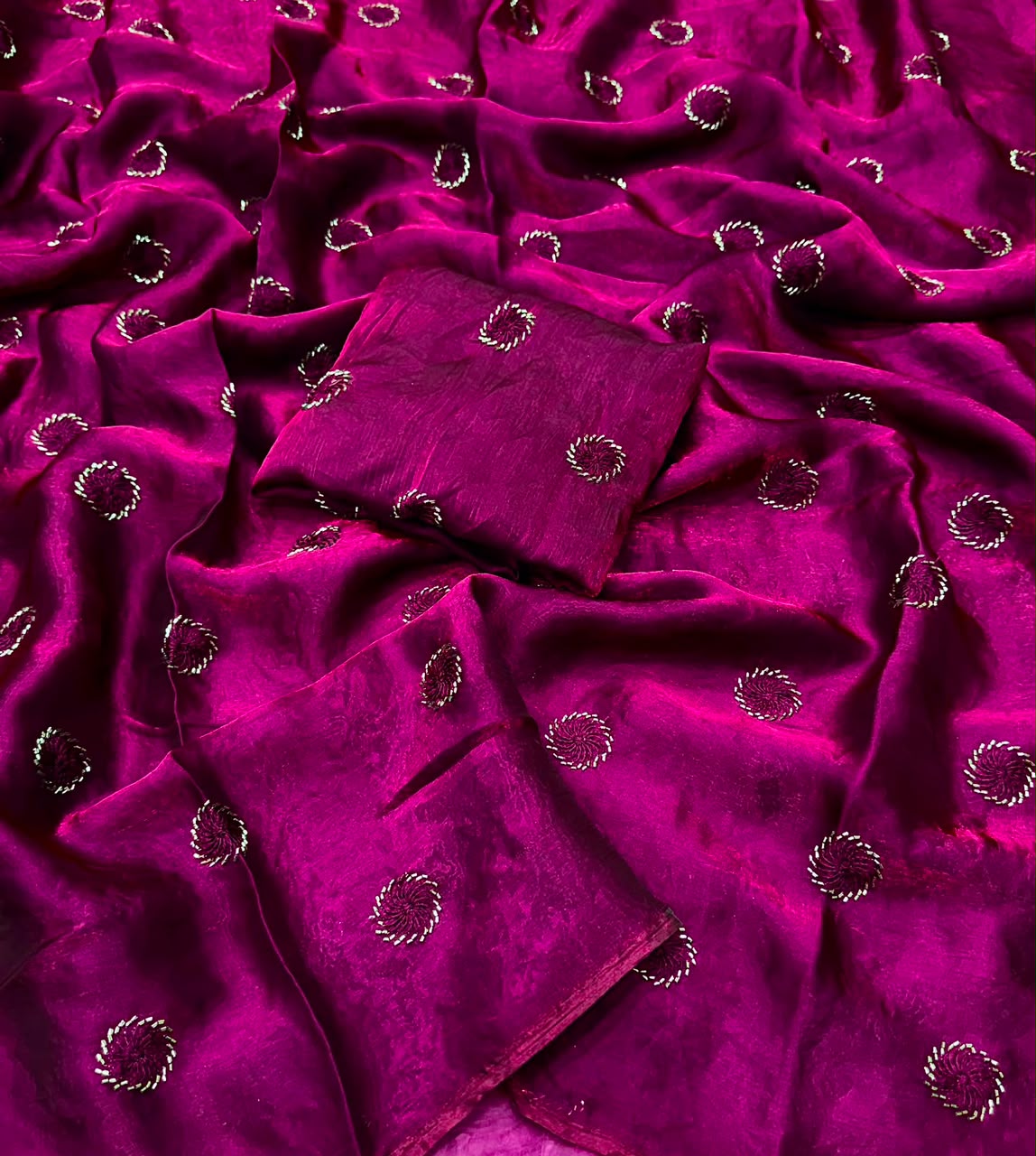 Space silk satin with beads work circle design
