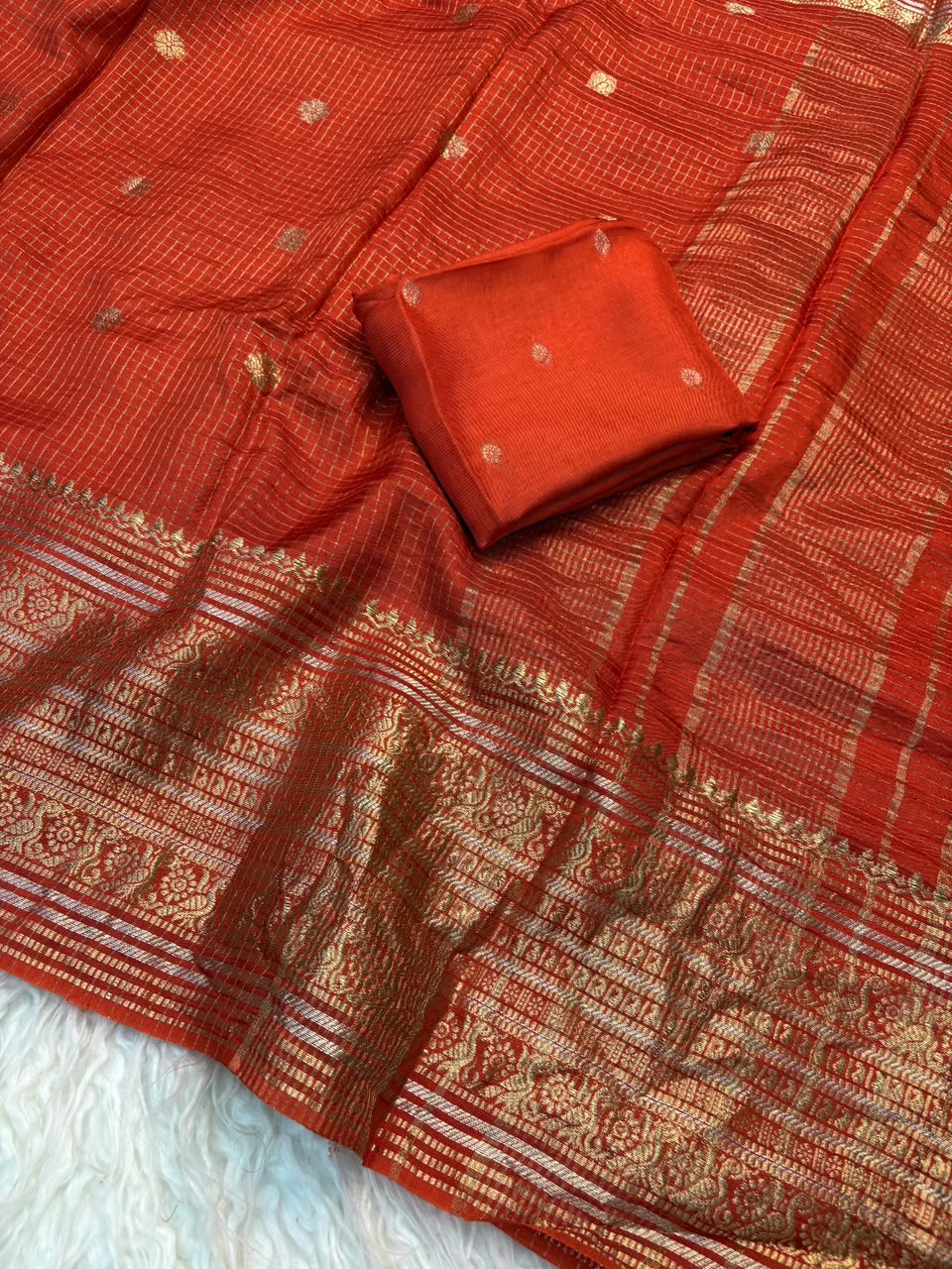 Viscous chex saree