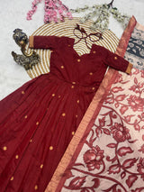 Gown with Jaacquard weaving zari butti