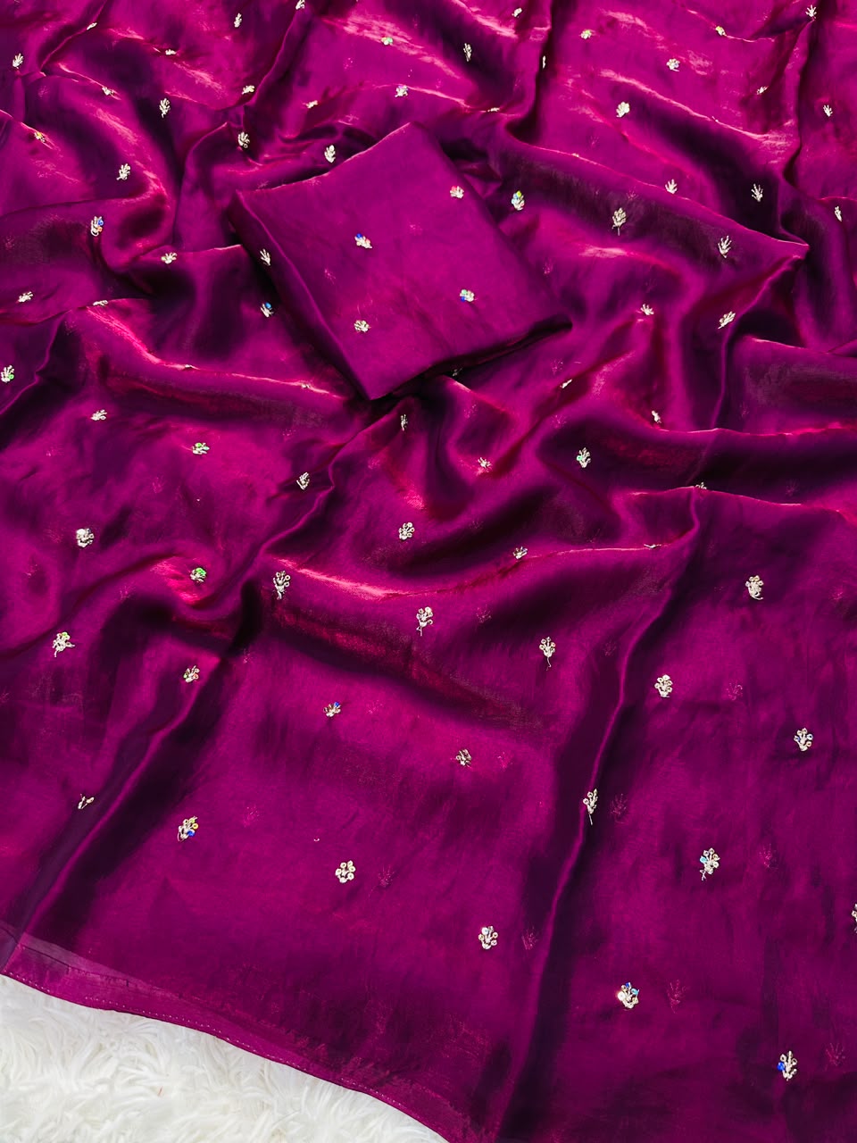 Space silk sequence butti