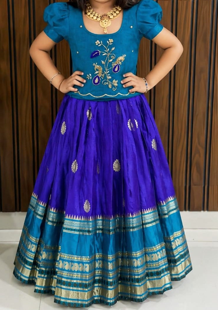 Kids lehenga with handwork