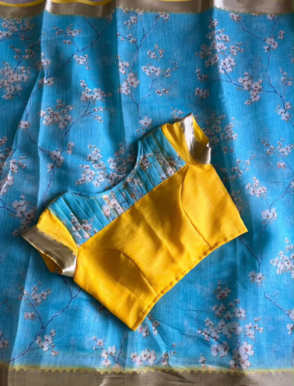 Premium Lenin Saree