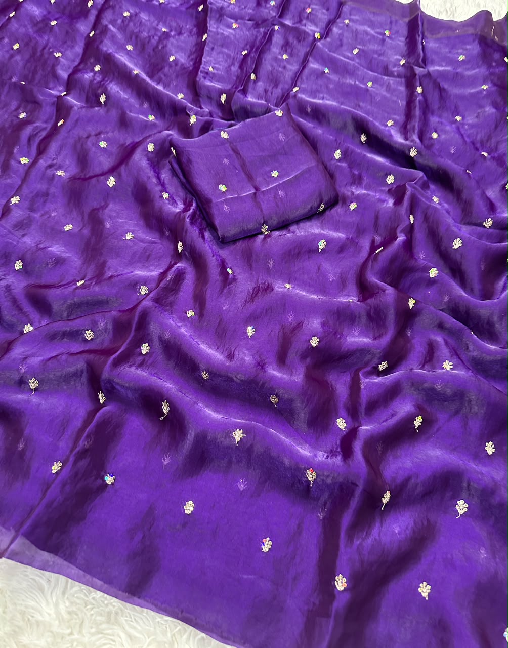 Space silk sequence butti