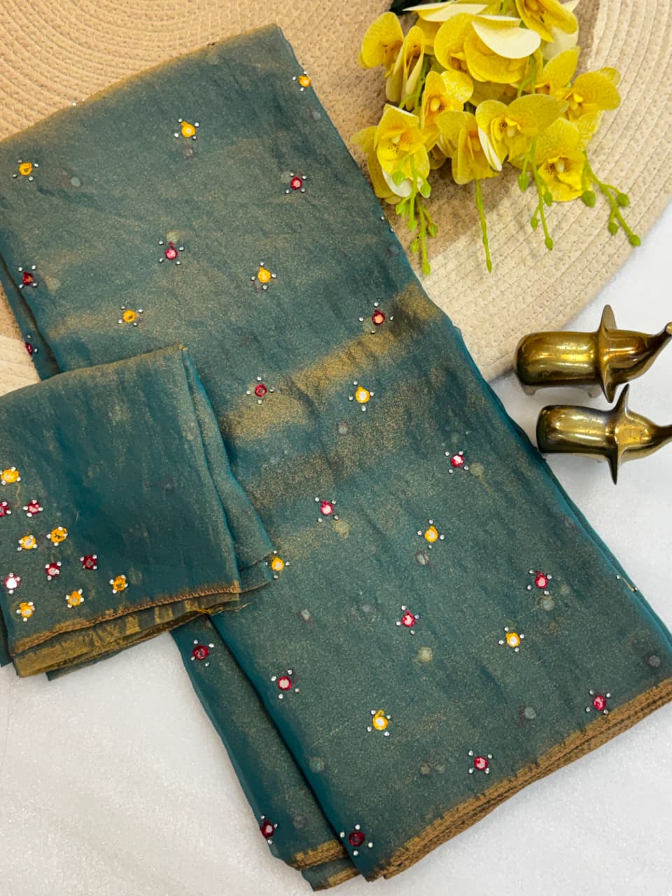 Mossilk two tone saree