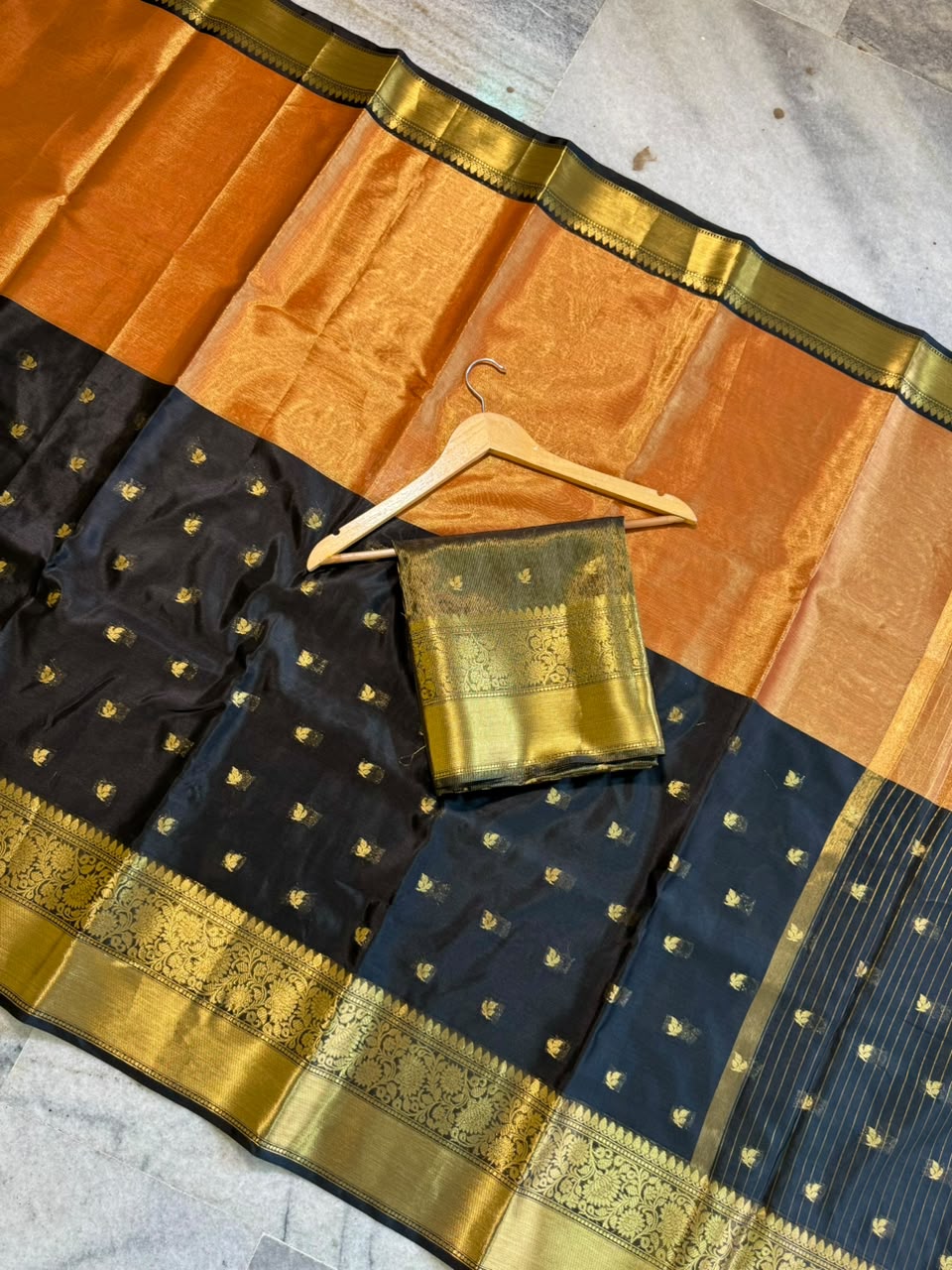 Banarasi kaatan tissue saree